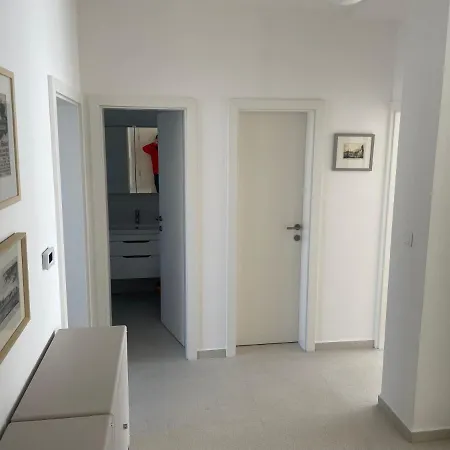 Skau Dunajska Family Two Bedroom Old Town דירה